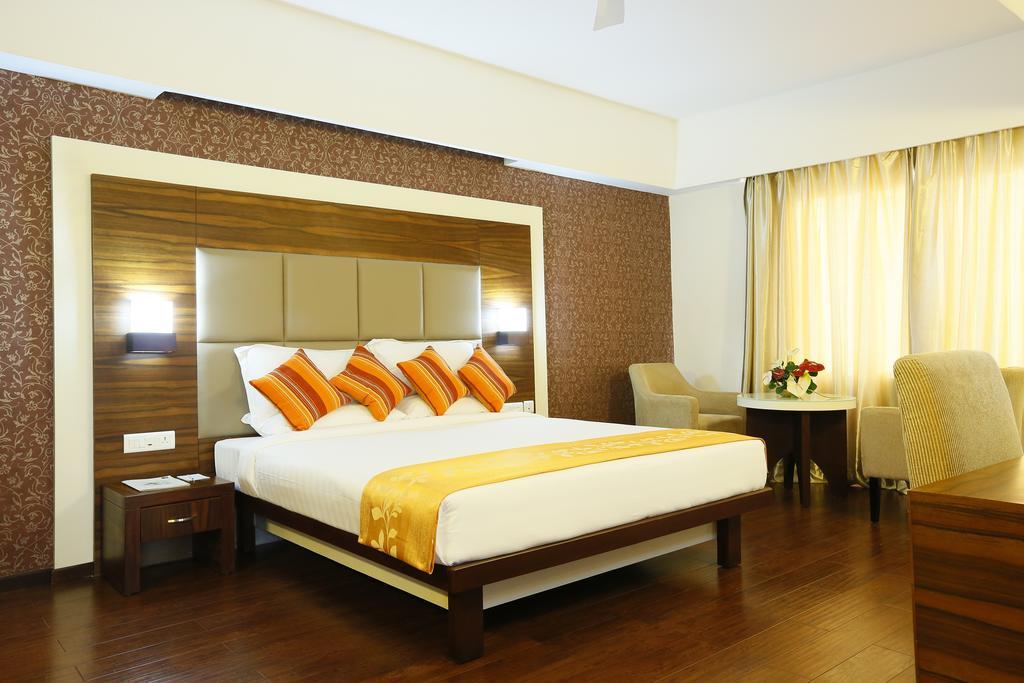 Hotel Moonlit Regency Thodupuzha Exterior photo