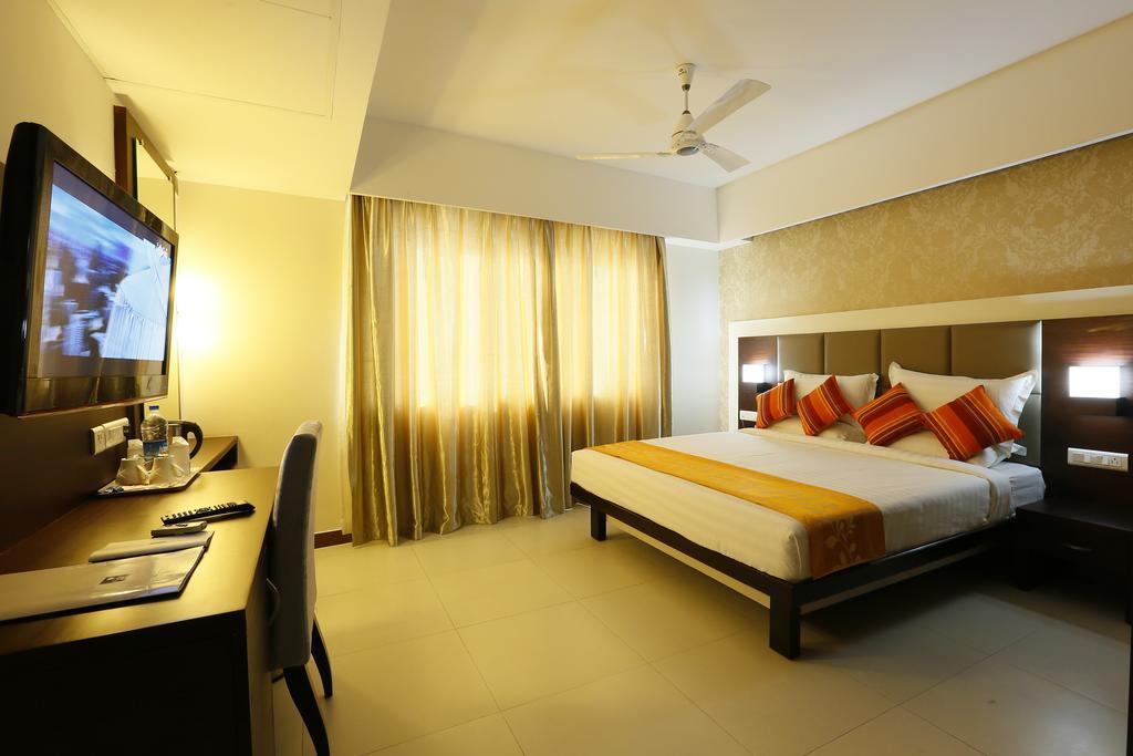 Hotel Moonlit Regency Thodupuzha Room photo