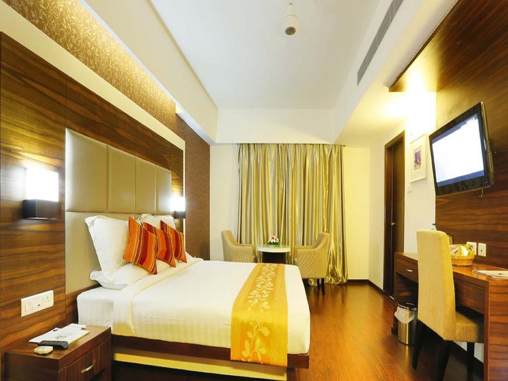 Hotel Moonlit Regency Thodupuzha Exterior photo