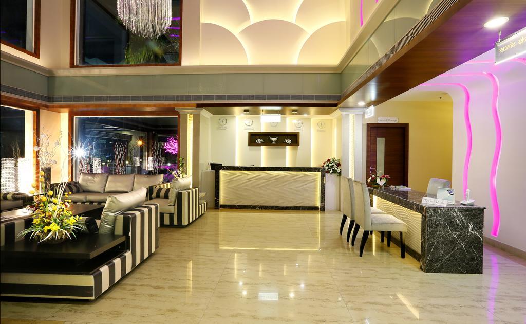 Hotel Moonlit Regency Thodupuzha Exterior photo